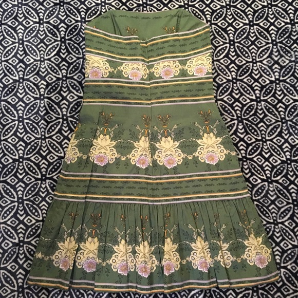 Nell Couture Strapless Dress - Picture 4 of 4